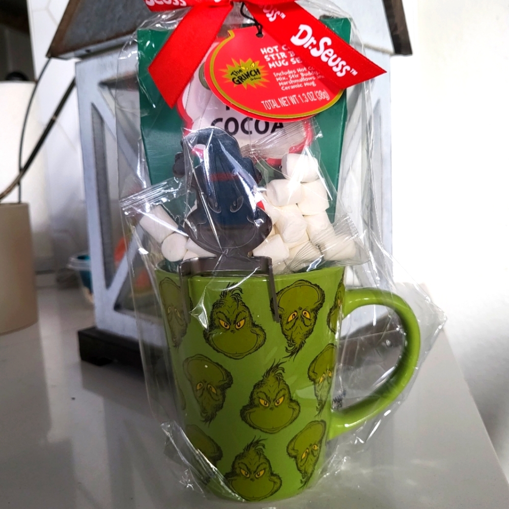Grinch Mug with Goodies